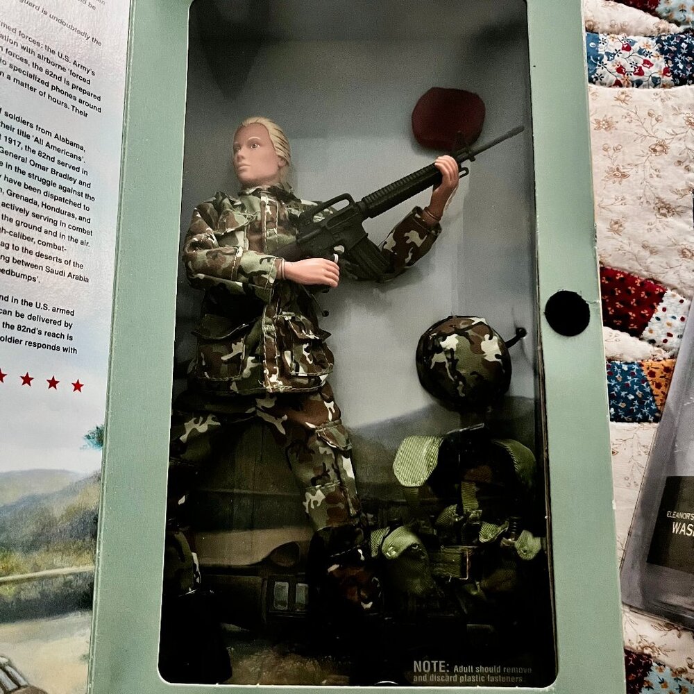 GI Joe US 82nd Airborne Classic Collection 12" Figure Vintage 1998 Hasbro